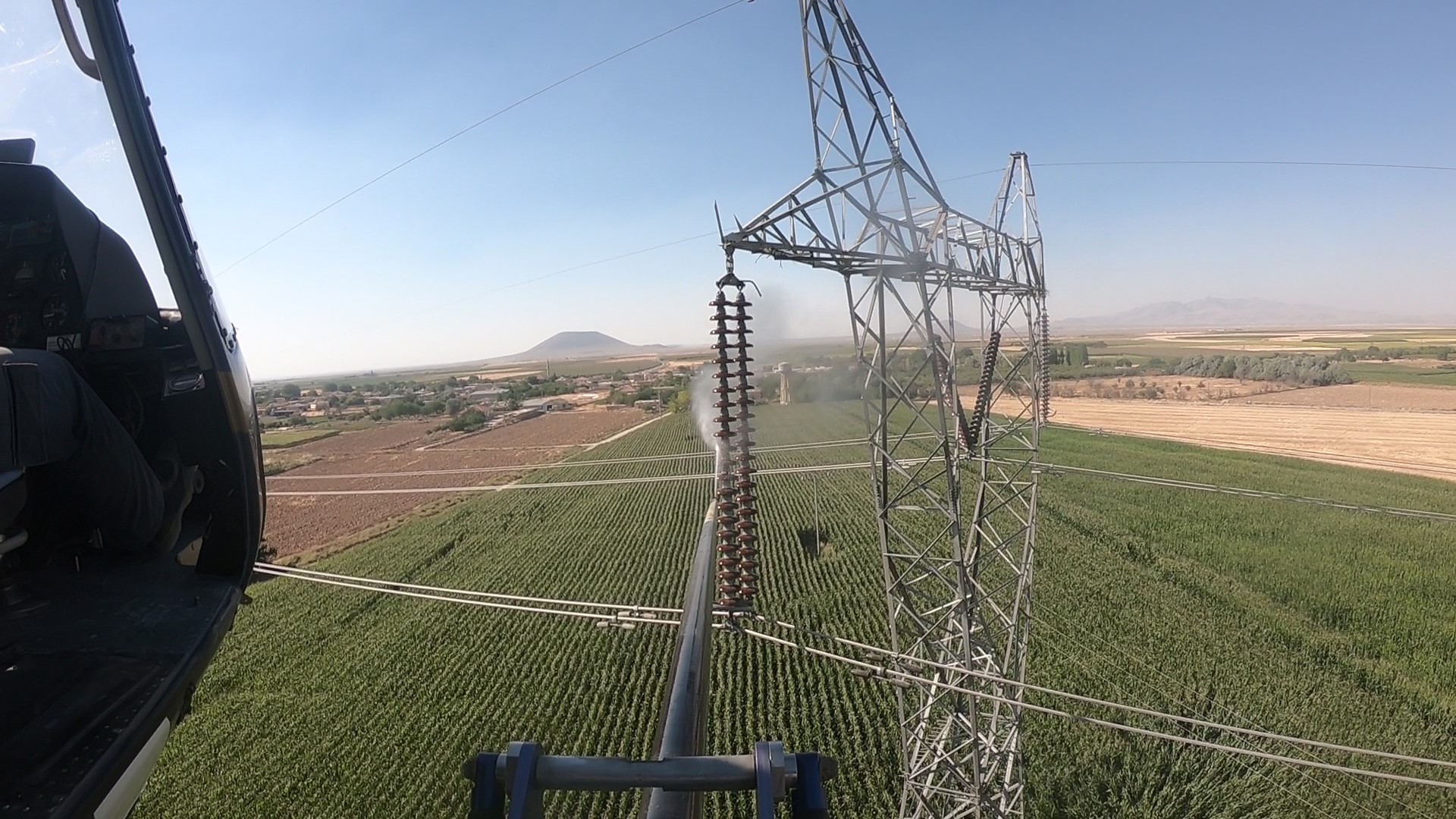 Enerji İletim Hatlarında İzolatör Yıkama